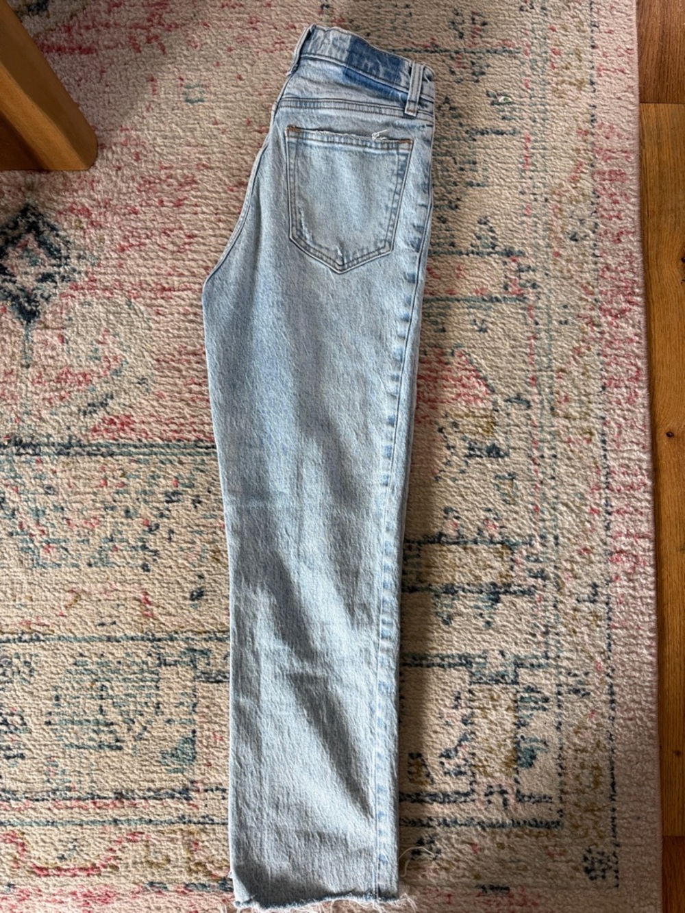 A&F 90’s Straight Ultra High Rise